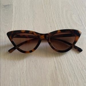 nastyGal CatEye Sunglasses NWOT